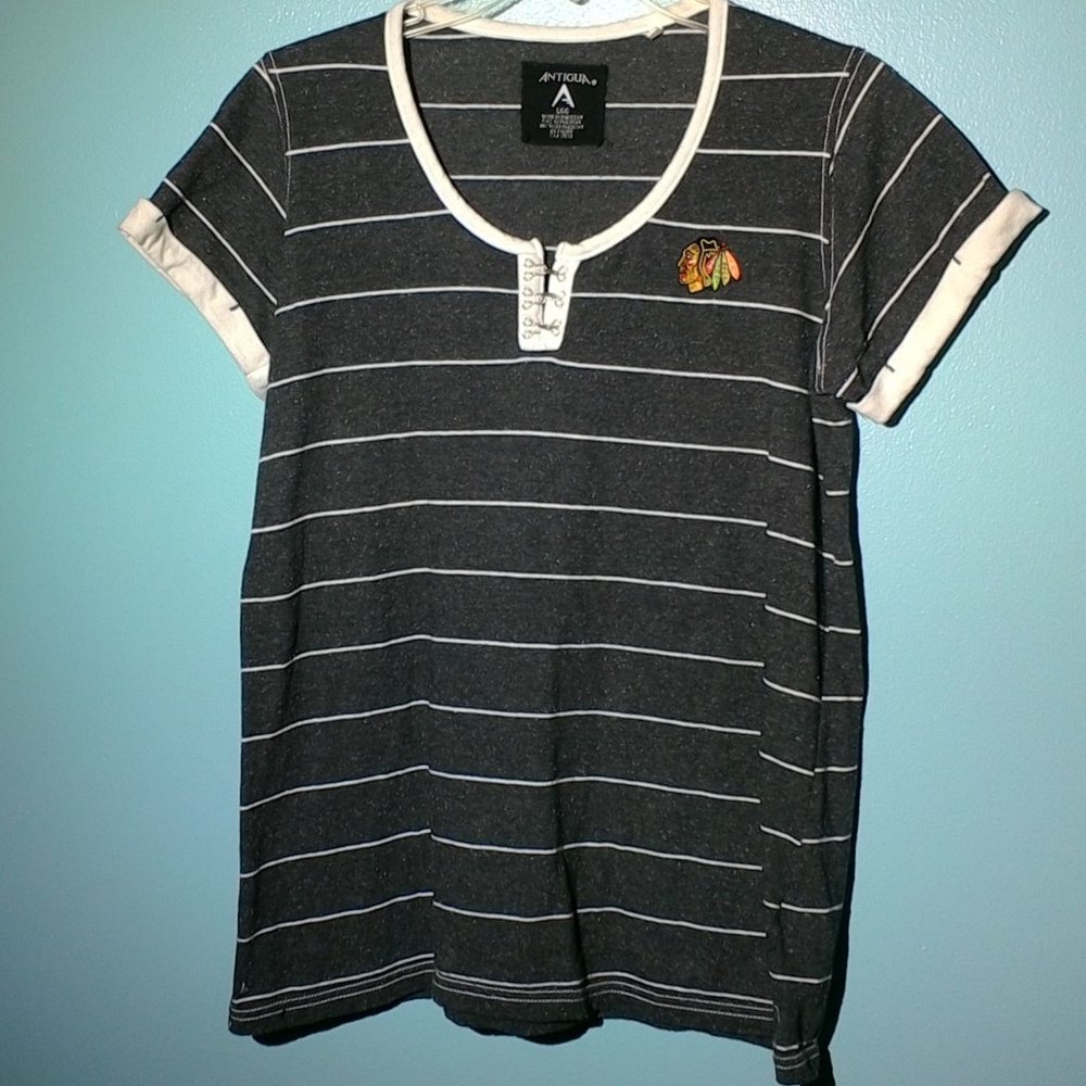 Antigua L/G/G Chicago Blackhawks black/white shirt